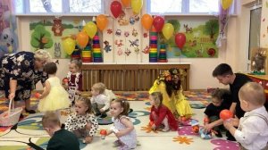 Танец с грибочками (О.  Воеводина) Группа №2 "Птенчики"