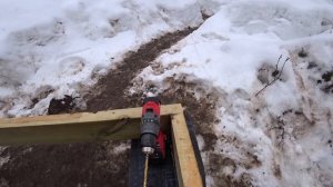 Обвязка свайного фундамента пакетом досок.