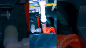 кофемашина DeLonghi EC 9355 M La Specialista протекает вода