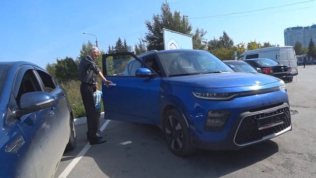 ВЛОГ: покупка нашей новой машины из автосалона