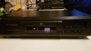 SONY CDP-XE330