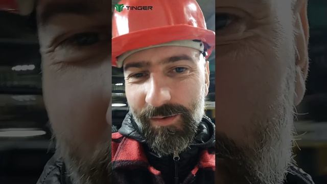 Идёт сборка вездеходов ТИНГЕР. Устанавливаю двери.