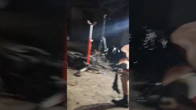 Купается в дерьме за 300 рублей смотреть онлайн