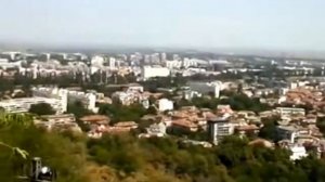 стоит над горою Алёша