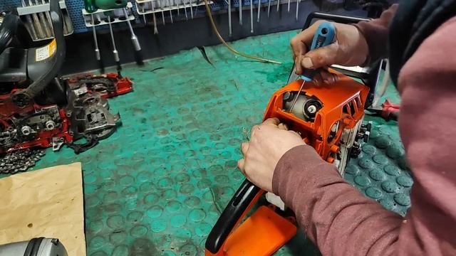 STIHL ms 250. Engine Rebuild. смотреть онлайн
