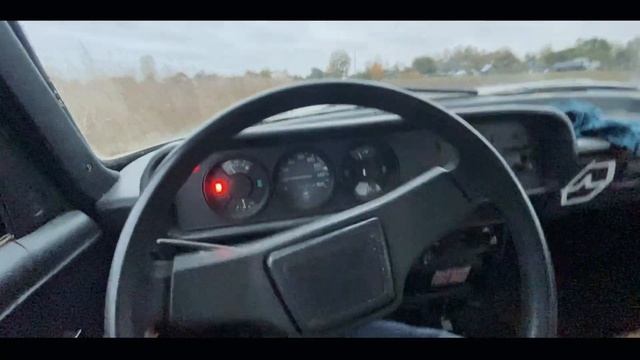 МОСКВИЧ против ТРАКТОРА кто мощнее КИТАЕЦ или СССР. смотреть онлайн