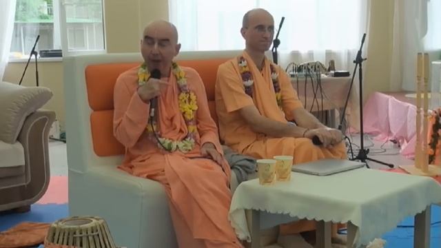 Упадешамрита, текст 1 (2019-05-23, Ростов) смотреть онлайн