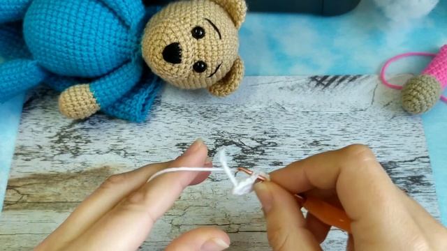 Мишка в пижаме Мастер класс .часть 1 ножки и ручки / амигуруми МК / мишка крючком / мишка амигуруми