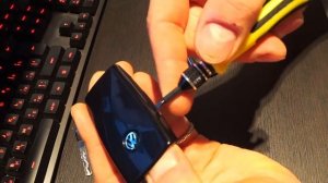 Замена батарейки в ключе Volkswagen Touareg 2018 и Mercedes.Replacing the battery in the key Touare