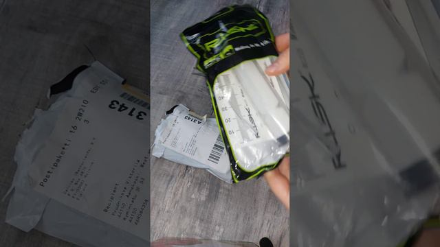 Распаковка неизвестной посылки. Получила посылку, которую не заказывала