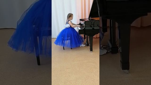 Нужных Александра, 7 лет. С. Майкапар. Колыбельная, И. Парфенов. Белочка смотреть онлайн