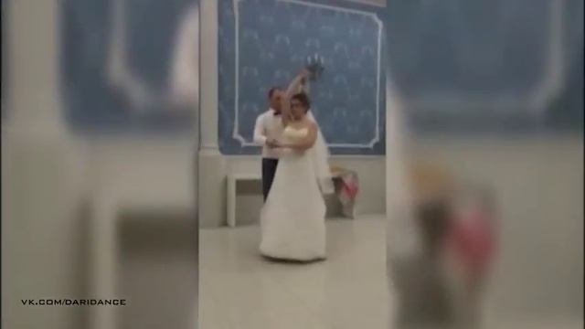 Медленный свадебный танец. Свадебный вальс.