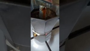 *Гейзерная кофеварка Webber.