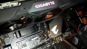 не работает один из вентиляторов rtx2060