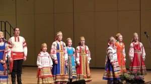 Ансамбль народной песни "Рябинушка" песня Воронежской области "У ворот коноплинка"