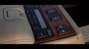 Чистокровный японец против Lexus: Crown Majesta против LS430