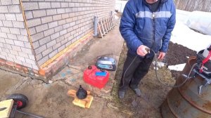 Обкатка лодочного мотора MIKATSU-5. 4-х Тактный двигатель. Обкатка мотора в бочке.