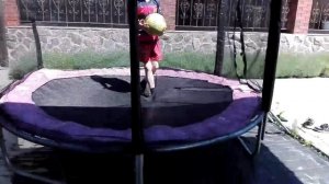 ФУТБОЛЬНЫЙ ЧЕЛЕНДЖ НА БАТУТЕ УДАРЫ ЧЕРЕЗ СЕБЯ НАДО ПЕРЕКИДИВАТЬ СЕТКУ.ФУТБОЛЬНЫЙ ЧЕЛЕНДЖ #3