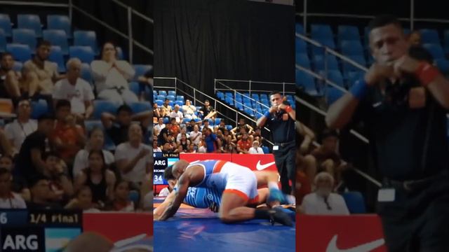 Kevin MEJIA 🇭🇳 is out here dropping bombs 💣 at the Pan-Am Championships.