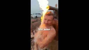 Туристы в Дагестане купаются в огненной водеЛегендарный белиджинский источник "Пламя Юждага