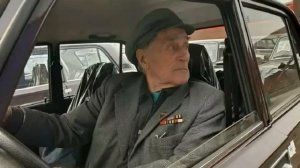 До какого возраста можно водить автомобиль | До скольки лет можно водить машину.