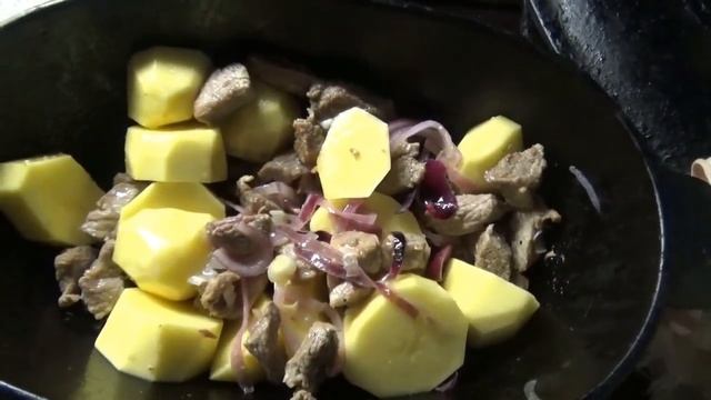 Мясное рагу с овощами в советской утятнице (пошаговый рецепт, пародия Глафиры Абрамовны)