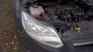 Замена ламп ближнего света на фарах FordFocus3 своими руками.