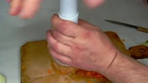 Ручной измельчитель продуктов Food Chopper.mp4