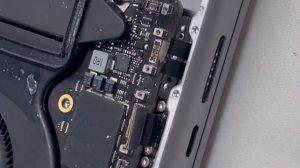 MacBook Pro 16 A2485 M1 Pro разборка