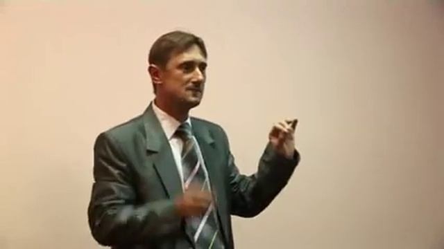 Ораторское искусство. Риторика. Обучение жестам. Фрагмент тренинга. смотреть онлайн