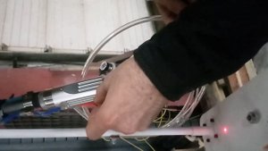 Лазерная сварка и очистка. Настройка линзы лазерного луча в "пистолете"