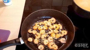 Макароны  с креветками в сливочно-чесночном соусе