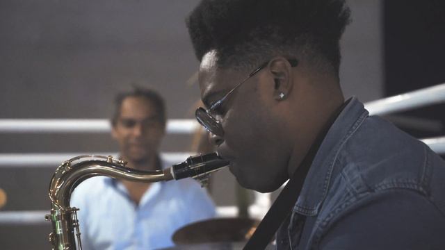 HAVANA 4:00AM - ISN'T SHE LOVELY (Stevie Wonder Cover) смотреть онлайн