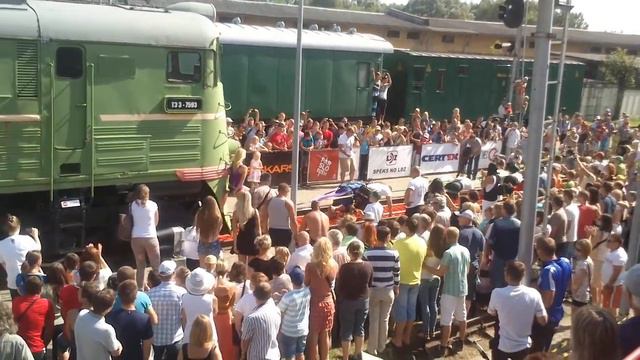 Латвийские силачи протянули 250 тонн смотреть онлайн