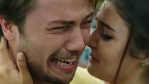 дочери гюнеш поцелуй Али и Селин