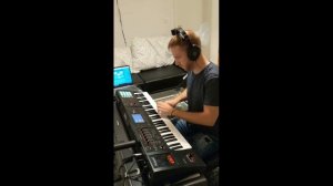 Sandstorm - Darude - Live looping on Roland FA-06 🎹