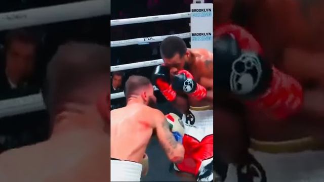 Caleb Plant KO’s Anthony Dirrell 😯#calebplant #boxing