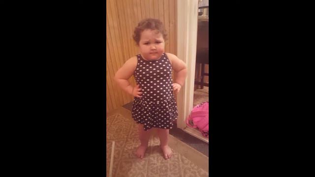 ISA Funniest and cutest kid. Очень смешная девчонка смотреть онлайн