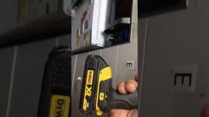 Дрель-шуруповерт dewalt DCD776S2