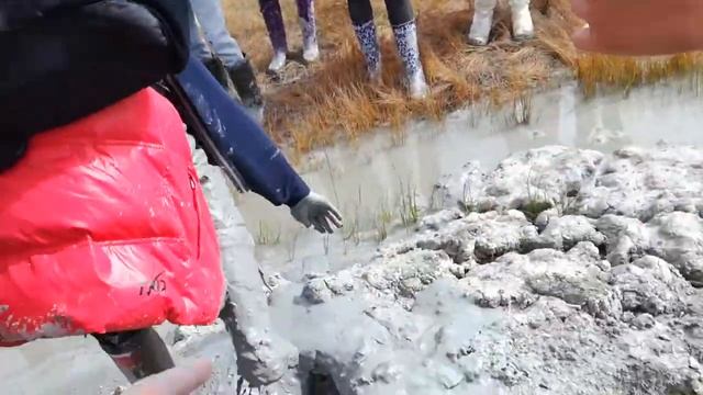 Угар / засунул всю ногу в кратер смотреть онлайн