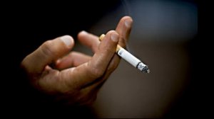 ИЗ-ЗА ЧЕГО НЕКОТОРЫЕ ЛЮДИ ВЫГЛЯДЯТ СТАРШЕ СВОИХ ЛЕТ ?