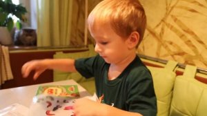 Книжки с наклейками Чудики и динозавры! Собираем веселых чудиков из наклеек