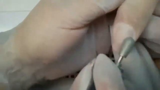 *31*Коррекция коротких ногтей гелем. Форма Овал. Аппаратный Маникюр. Дизайн Паутинка.