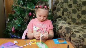 Поделки  Аппликация без клея и ножниц