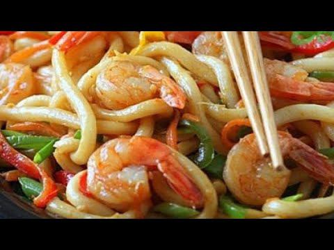 Наш любимый Удон с курицей, грибами и креветками! Азиатская лапша своими руками легко и просто.