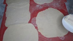 Круассаны. Круассаны с вареной сгущенкой.