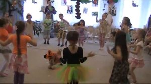 "Тигр и обезьянки". Танец-игра.