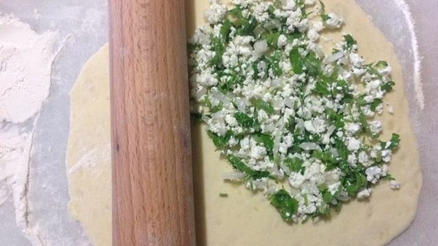 Картофельные лепешки с творогом и зеленью