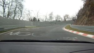 Nurburgring Nordschleife BMW M3 Stock VS M3 E46 Kompressor 8'33 "
