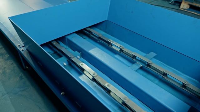 Скребковый конвейер от Аркон для уборки коры из под окорочного станка